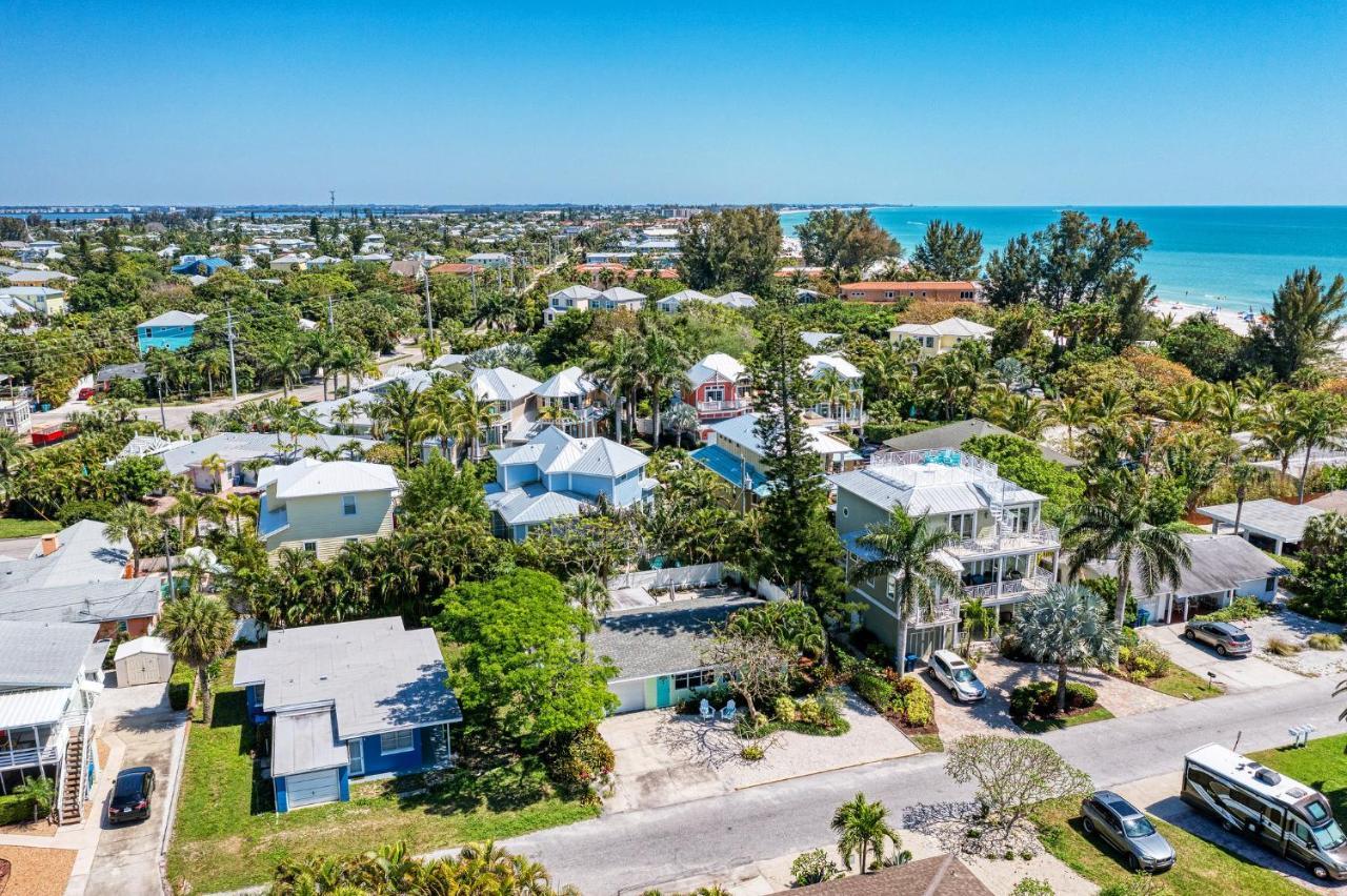 Seconds To The Sand! West Of Gulf Drive Dog Friendly Holmes Beach Exterior photo