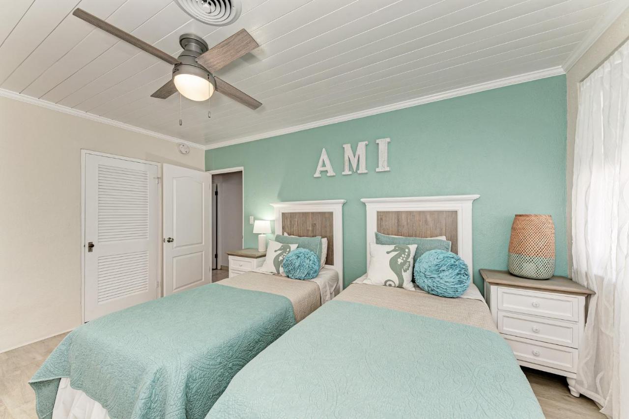 Seconds To The Sand! West Of Gulf Drive Dog Friendly Holmes Beach Room photo