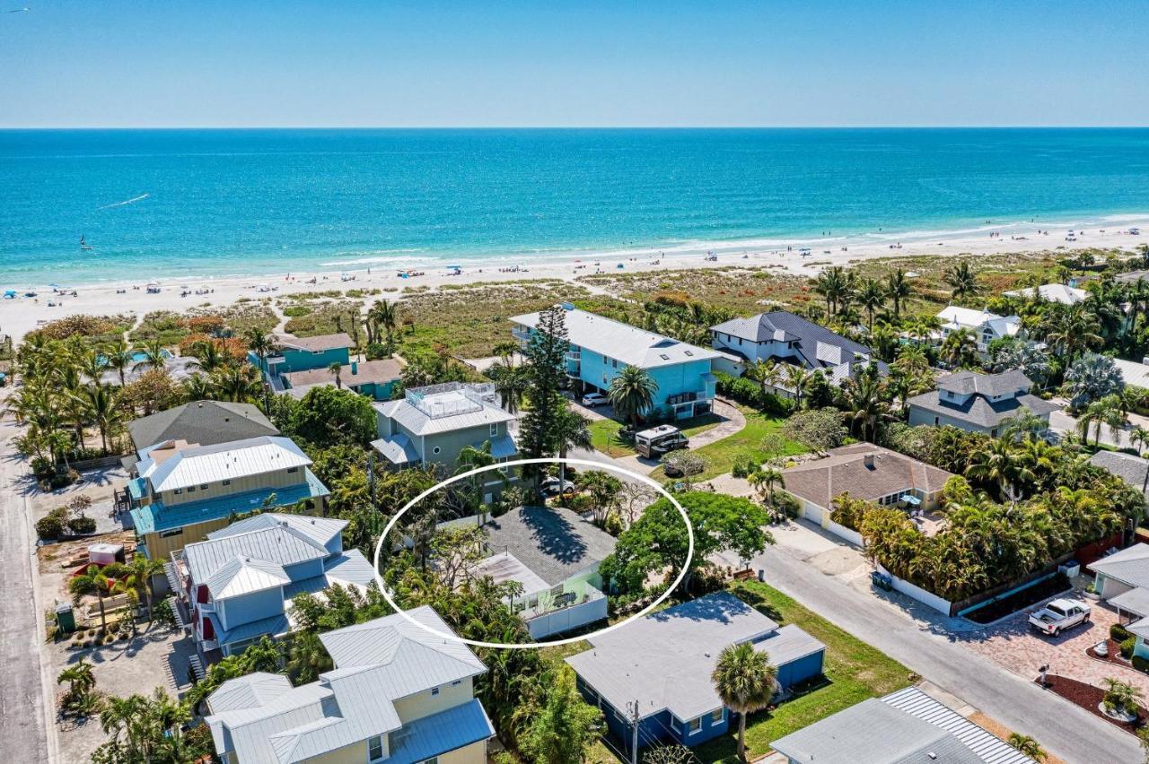 Seconds To The Sand! West Of Gulf Drive Dog Friendly Holmes Beach Exterior photo