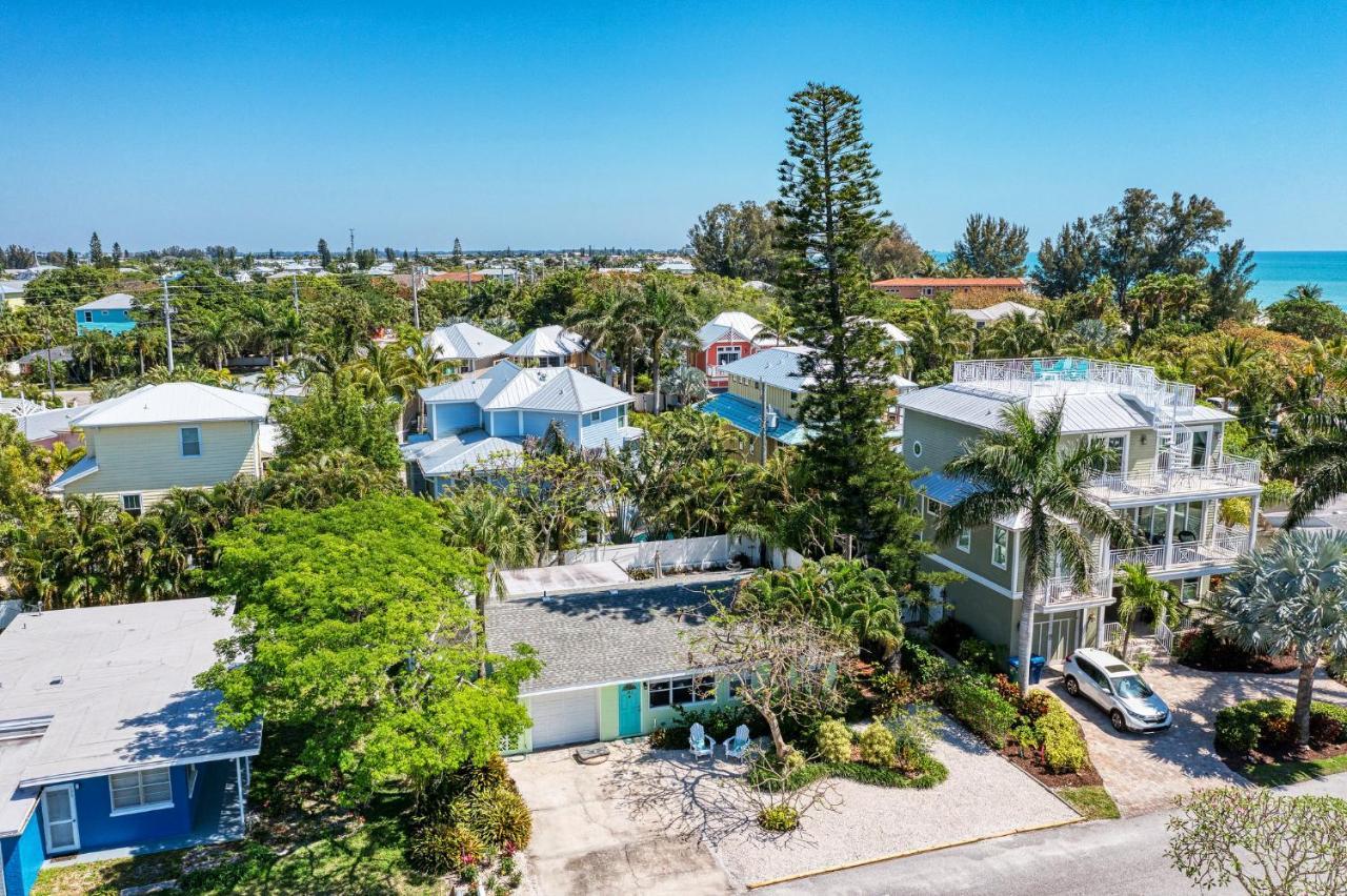 Seconds To The Sand! West Of Gulf Drive Dog Friendly Holmes Beach Exterior photo